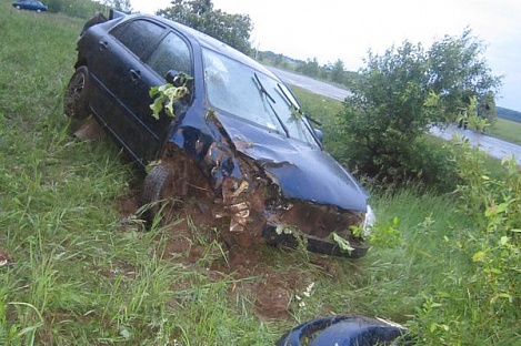  Водитель иномарки погиб в аварии на трассе в Удмуртии