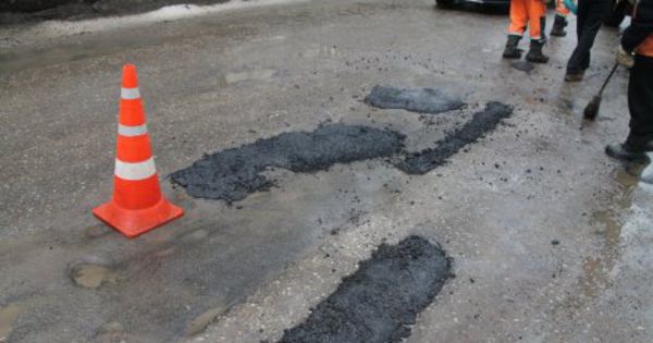 «Взяли блямбу такую ляпнули»: глава Удмуртии высказался о ремонте дорог в республике