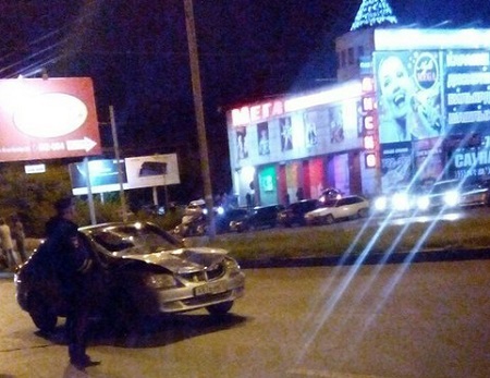Житель Ижевска попал под колеса авто, перебегая дорогу у клуба "Мега"