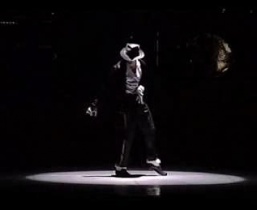Поклонники Майкла Джексона качают последнюю песню своего кумира
