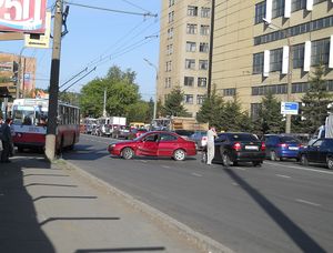Точка кипения: Ижевск парализовали заторы из-за ремонта дорог и ДТП