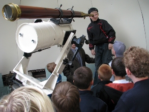 Ижевским трудным подросткам позволили опробовать телескопную башню