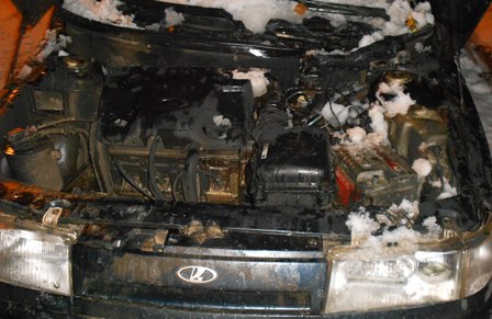 Легковой автомобиль сгорел в Глазове