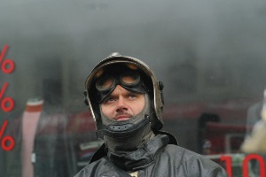 Главный пожарный Москвы  Евгений Чернышев погиб под обрушившейся кровлей