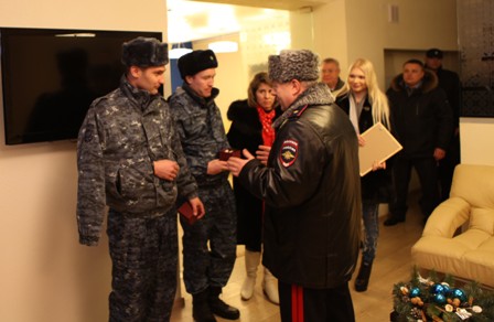 Полицейские, раненные в Дагестане, вернулись в Ижевск