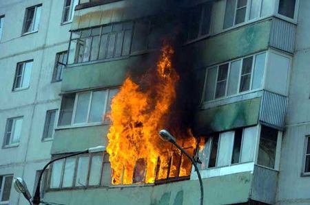 Пожар вспыхнул в ижевской девятиэтажке 