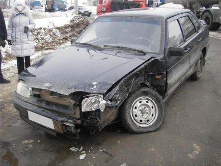 Женщина-водитель и её подруга пострадали в аварии в Ижевске