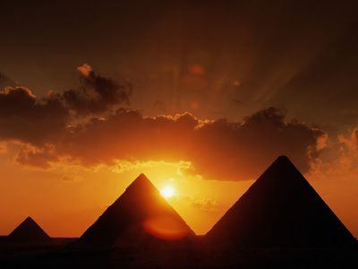Египетские пирамиды закрыли в день шести единиц