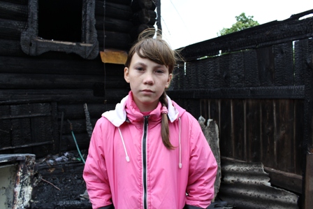 Семиклассница спасла из горящего дома брата и сестру в Удмуртии