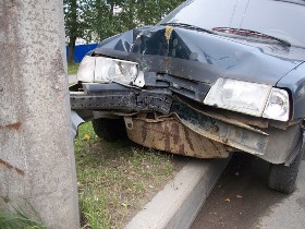 ЧП в Ижевске:  автомобиль на полном ходу вылетел  на тротуар и сбил четырех пешеходов