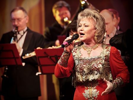 Концерт Валентины Пудовой проигнорировали зрители в Воткинске