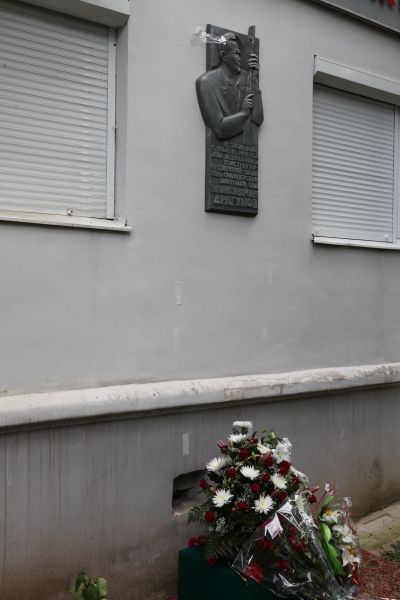 Мемориальную доску Драгунову открыли в Ижевске