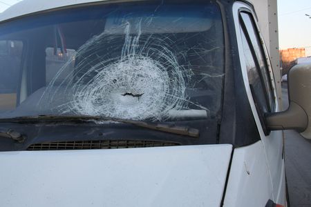 Пожилой нарушитель ПДД попал под машину в Ижевске