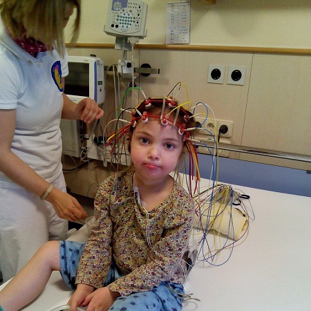 Маленькой Анечке Кривенко из Ижевска очень нужна помощь для продолжения лечения