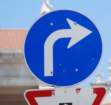 Дорожный знак «Указатель направлений» установят на улице Живсовхозная в Ижевске