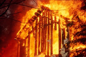 В Сарапуле пожар уничтожил имущество на 25 000 рублей
