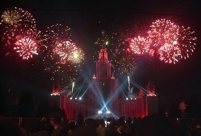 В Москве отменены все новогодние салюты