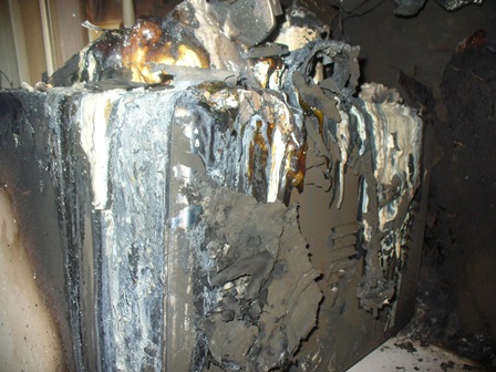 Неисправность отопления привела к пожару в автомастерской Глазова