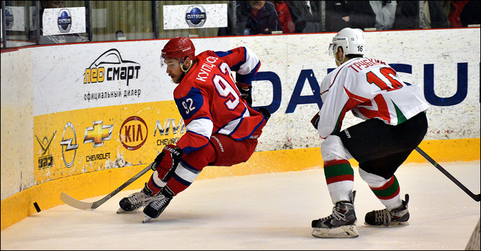 Хоккейный клуб Ижсталь выиграл в Орске у местного Южного Урала со счетом 2:3