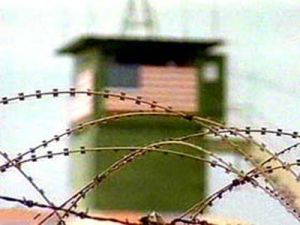 Надзиратель удмуртской тюрьмы торговал привилегиями для заключенных