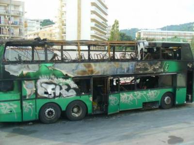 Ижевский городской автобус «растерзают» художники граффити