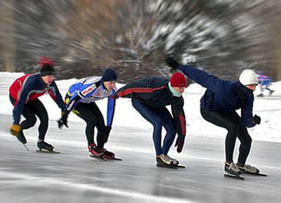 Крещенские морозы в Удмуртии не испугали юных конькобежцев