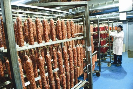 4,5 тонны колбасы сгорело  на мясокомбинате в Удмуртии 