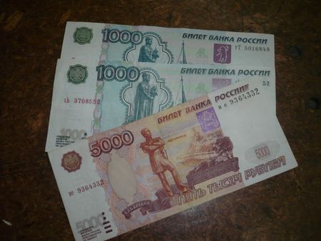 Фальшивки по 1000 рублей нашли в ижевских банках 