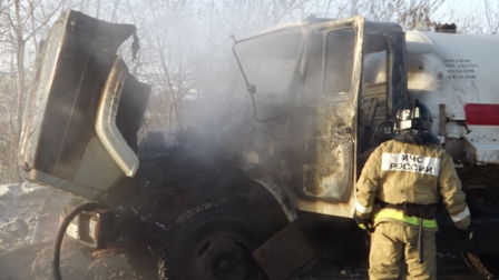 Воспламенение кабины грузовика произошло в Ижевске