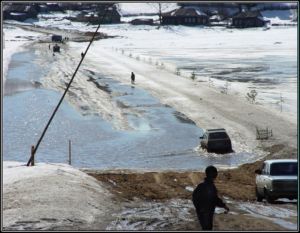 Ледовые переправы Удмуртии переведены на грузоподъемность в 15 тонн