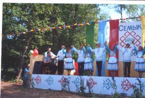Более 15 делегаций приехали в Сарапул на праздник «Семык»