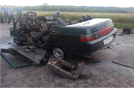 ДТП с участием «ВАЗ-2110» и автовоза около Можги: погибли три человека