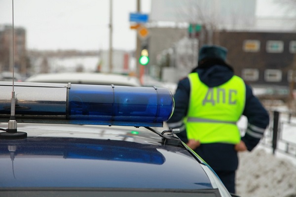 Наехавший на инспектора ДПС бесправный водитель из Глазова получил условный срок