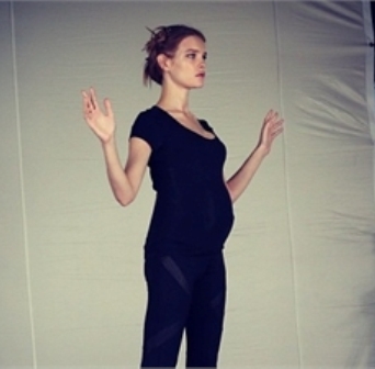  Наталья Водянова наблюдает свою беременность с помощью 3D УЗИ