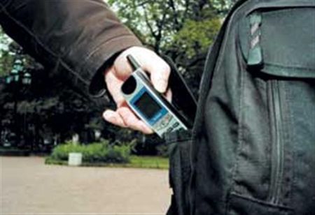Грабители из Балезинского района могут получить 7 лет тюрьмы за кражу «мобильника»