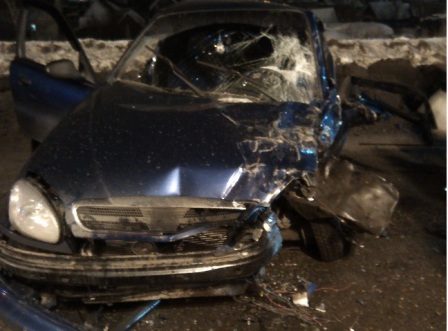 Лобовое столкновение двух автомобилей обернулась гибелью человека в Удмуртии