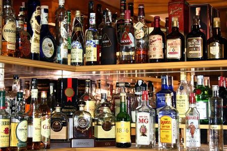 Распитие спиртных напитков запретили в Ижевске в 17 общественных местах