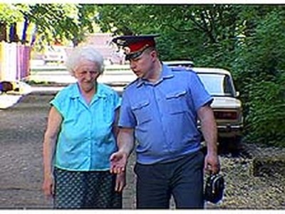 В Пугачево разрешили возвращаться по одному под присмотром полиции
