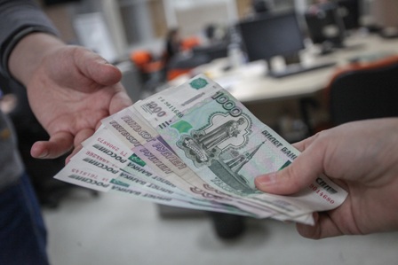 Российским работодателям могут увеличить штрафы за задержку зарплаты