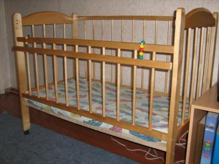 Украинской семье, в которой родился мальчик, в Воткинске подарили кроватку 
