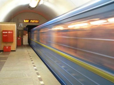 Юная москвичка бросилась под поезд метро