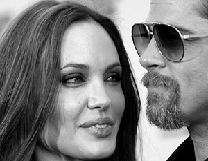 Анджелина Джоли на коленях сделала предложение Брэду Питту