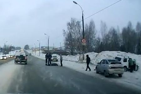 Фото: пострадавший в аварии в Ижевске сотрудник ДПС впал в кому