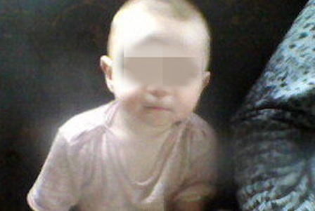 Многодетная мать держала на поводке 4-летнего сына в Свердловской области