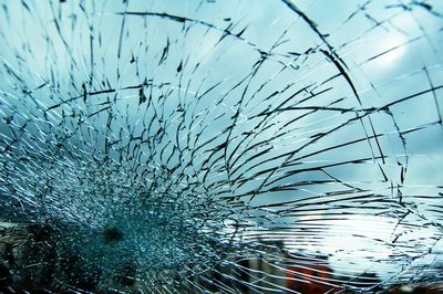 Спешащего на автобус школьника сбил автомобилист в Ижевске