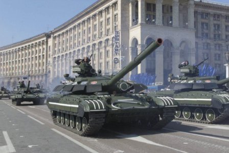Украина отмечает День независимости военным парадом в Киеве