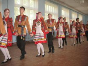 Изба ходуном: жители Удмуртии осваивают эстонское танго