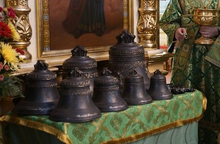 Собор Александра-Невского в Ижевске получил 7 новых колоколов