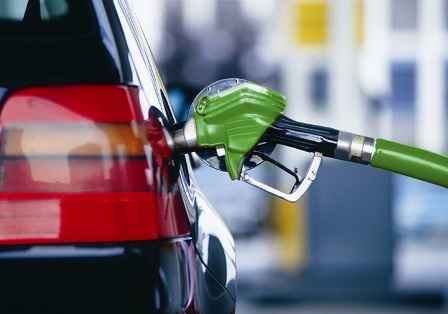  Украинские автовладельцы заправляются российским бензином