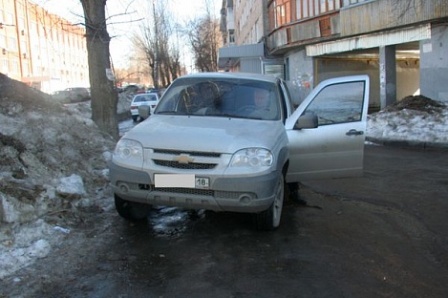 Водитель внедорожника сбил 4-летнего мальчика на тротуаре в Ижевске